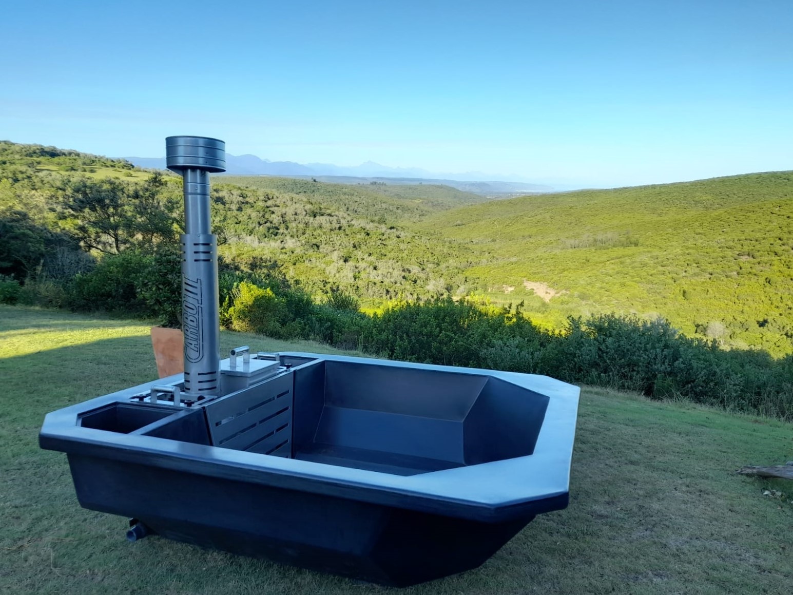 CARBO III WOOD FIRED HOT TUB Carbo III