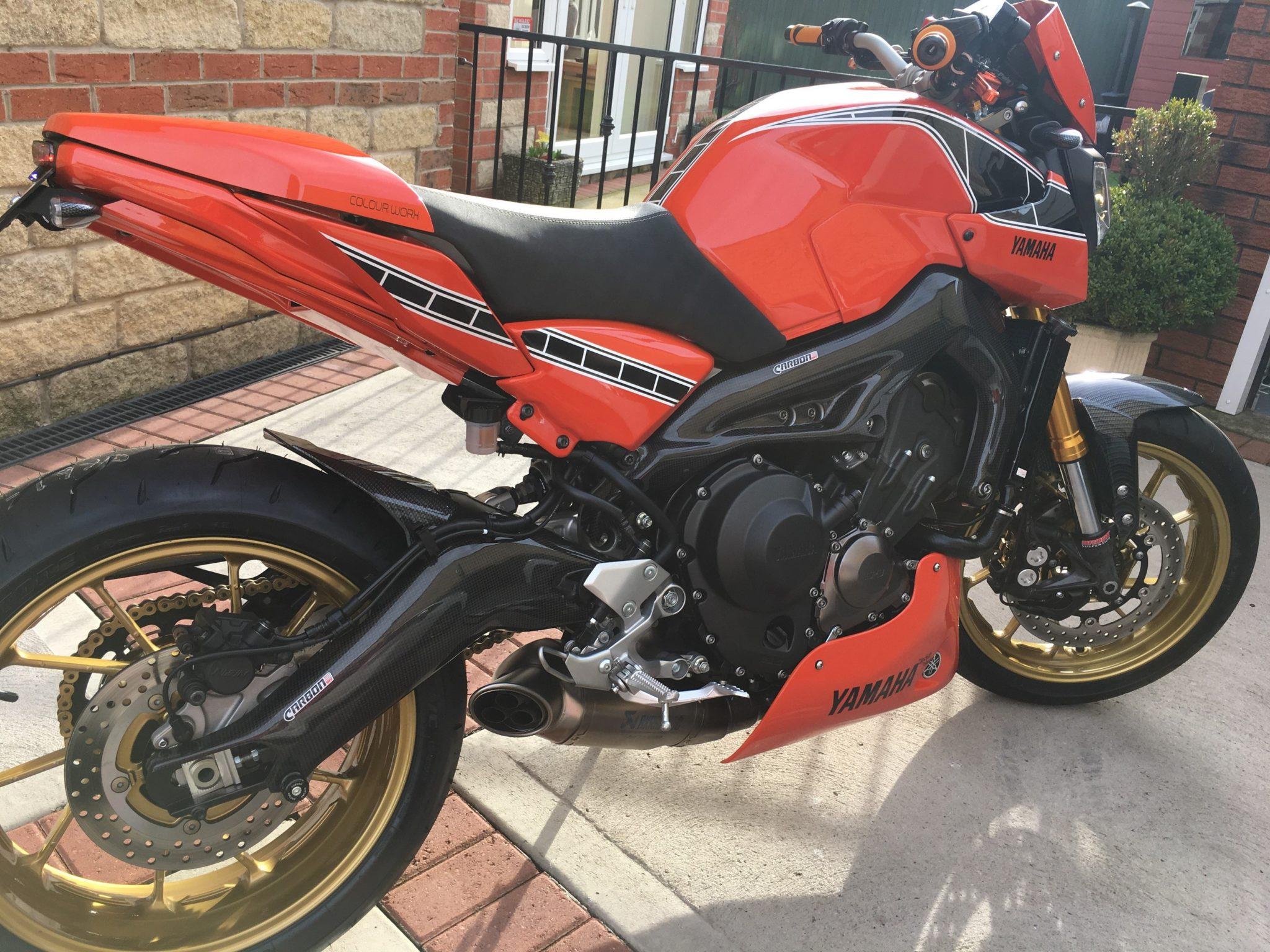 YAMAHA MT09 20132018 Carbon Fiber Frame Covers