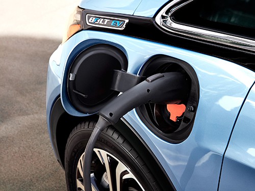 How Far Can an Electric Car Go on a Full Charge? Car Buying and Selling
