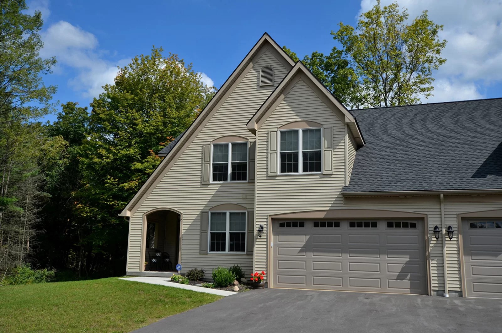 Luxury homes for sale in Central New York by Cardamone Builders