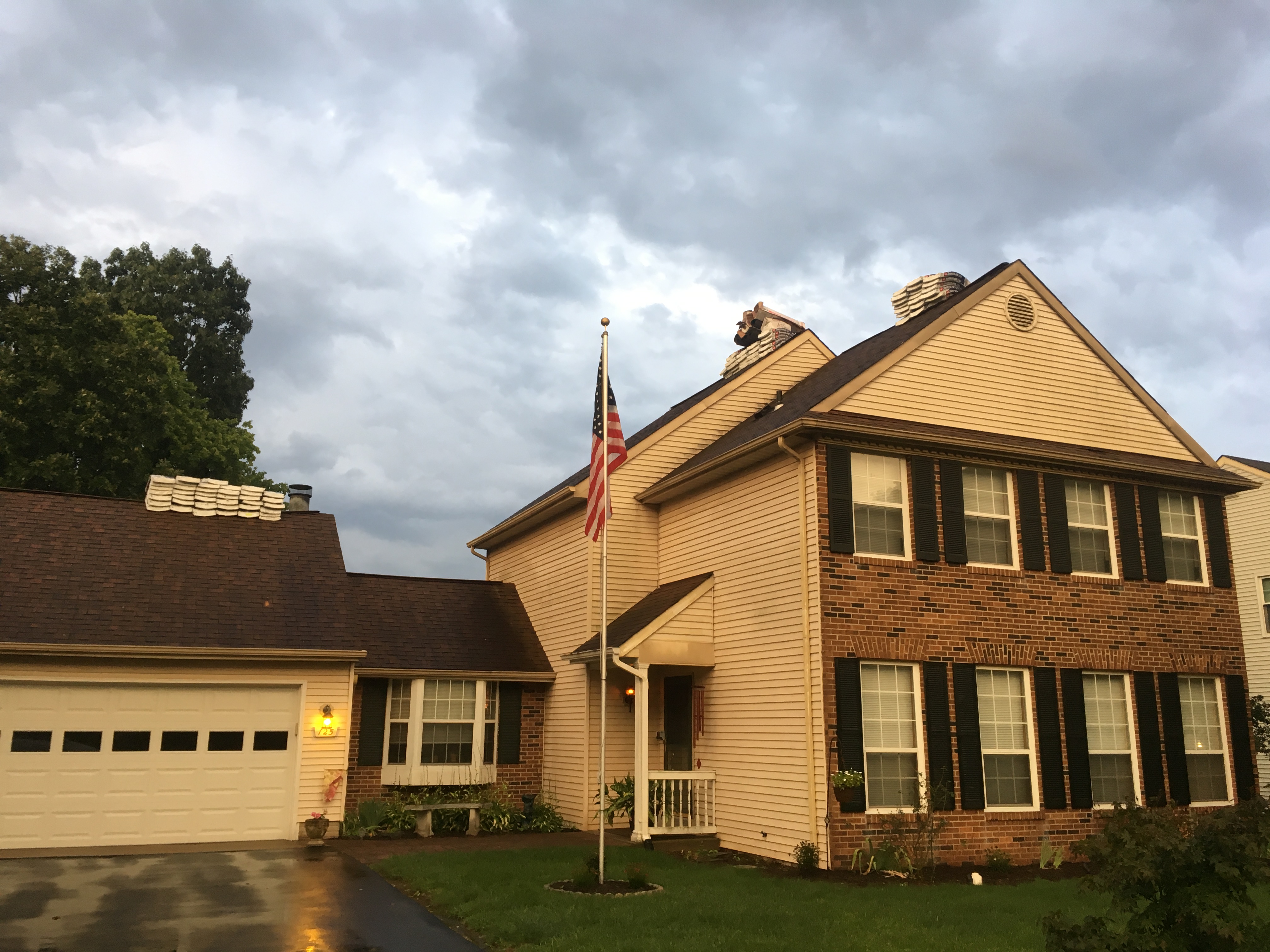 Cardinal Glen of Sterling HOA disrespecting the flag