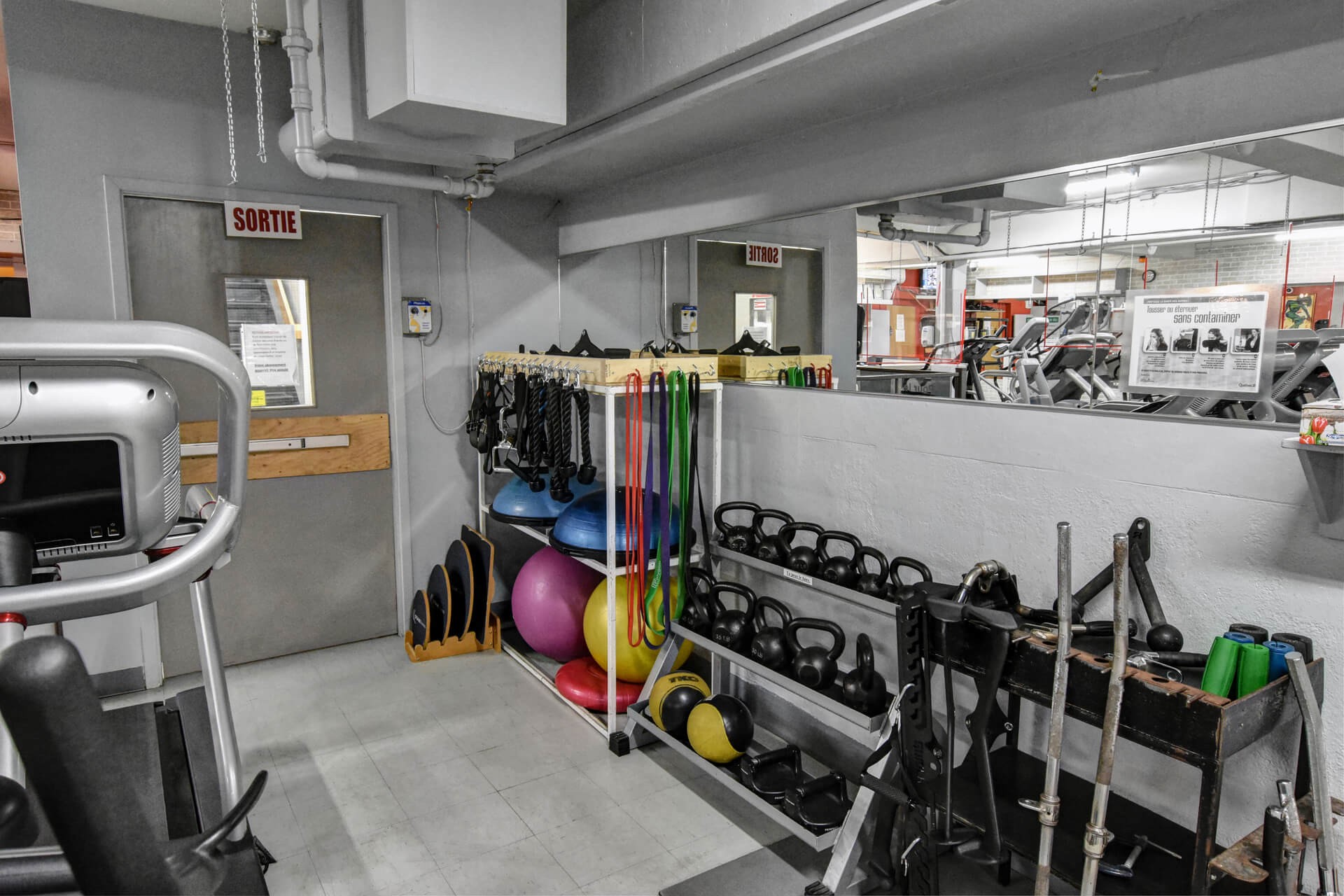 Équipements d'entraînement Cardio Forme Centre d'entraînement situé