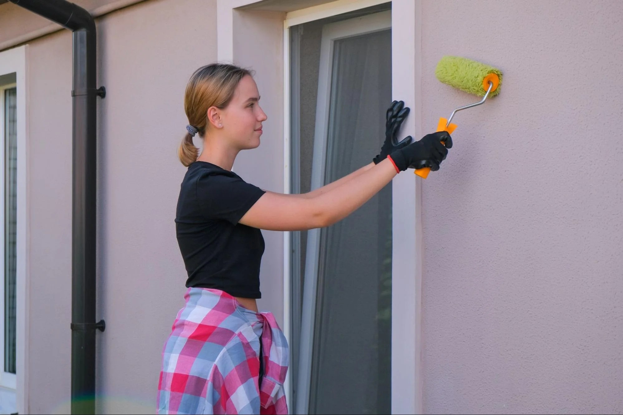 How to Apply Stucco Painting for Home Exterior