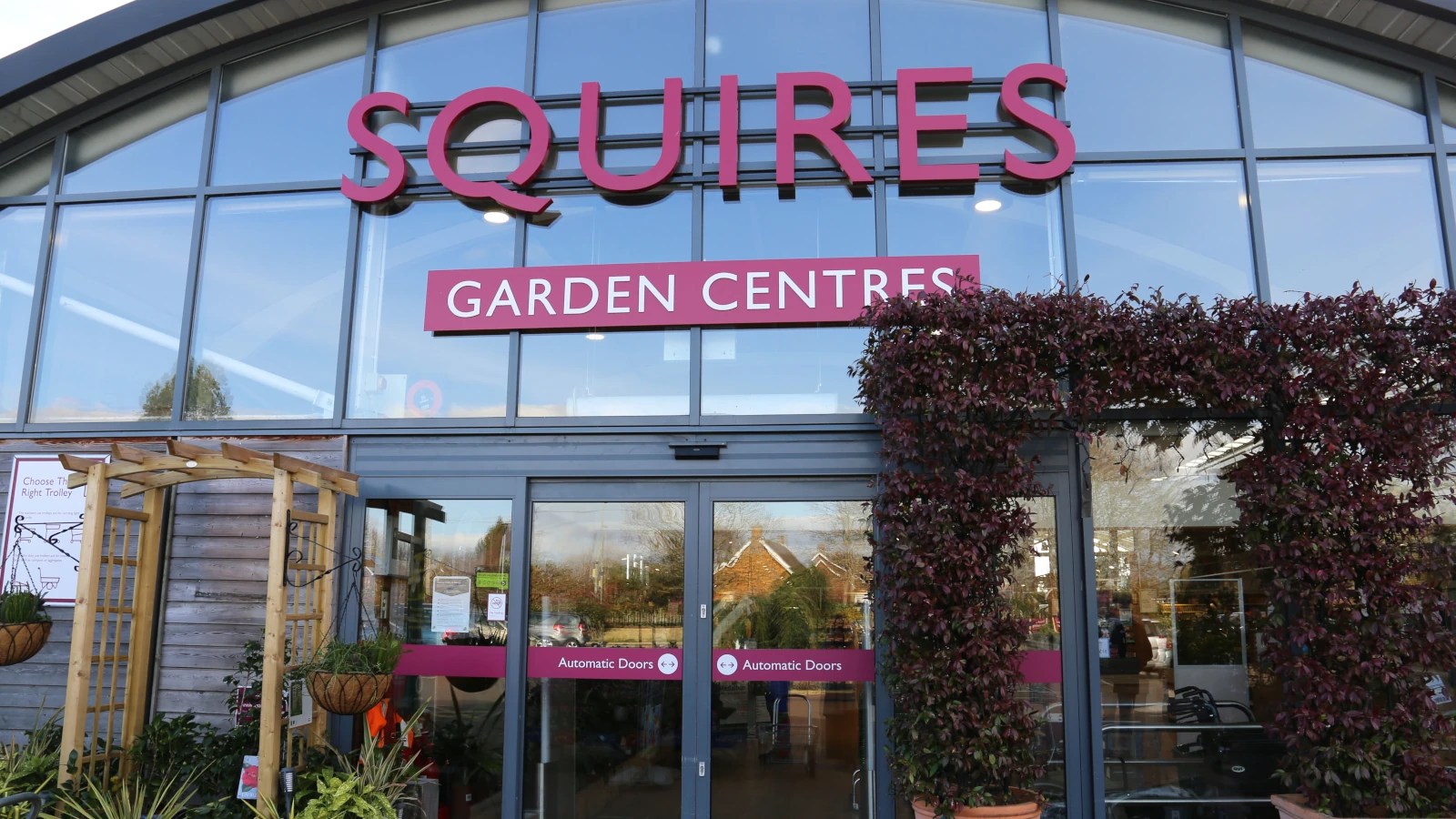 Squire's Garden Centre Job Ref 5857