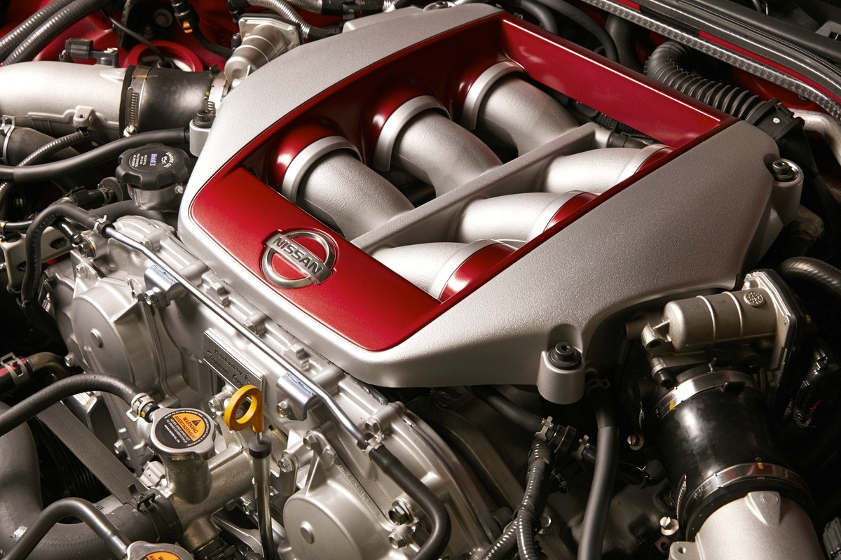 ’17 NISSAN GT-R TRACK EDITION: GODZILLA ON STEROIDS! - Car Guy Chronicles