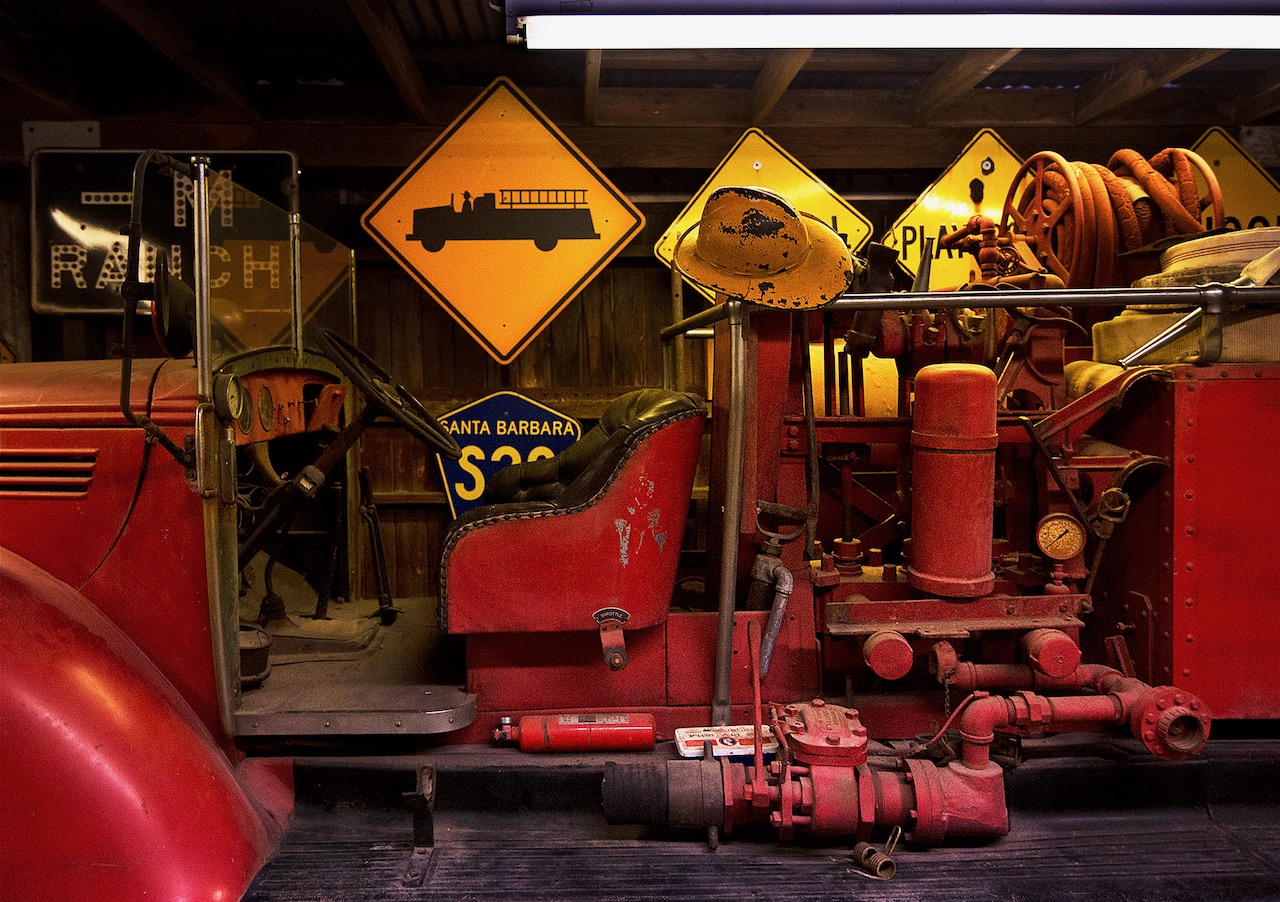 MENDENHALL CARS, GAS PUMPS & PETROLIANA MUSEUM Pulpaddict