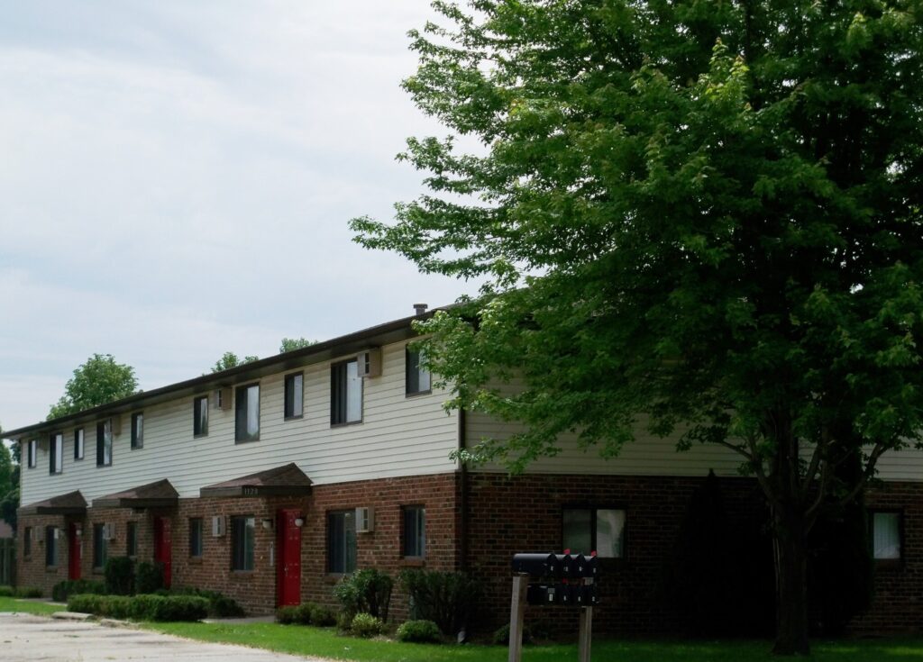 Velp Avenue Carib Apartment Homes