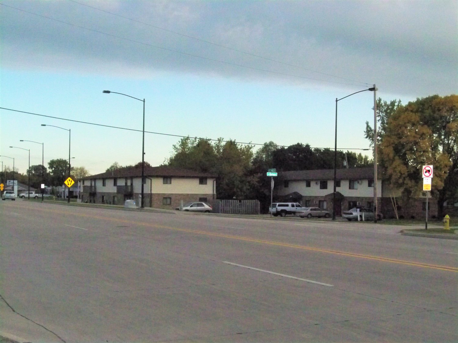 Velp Avenue Carib Apartment Homes