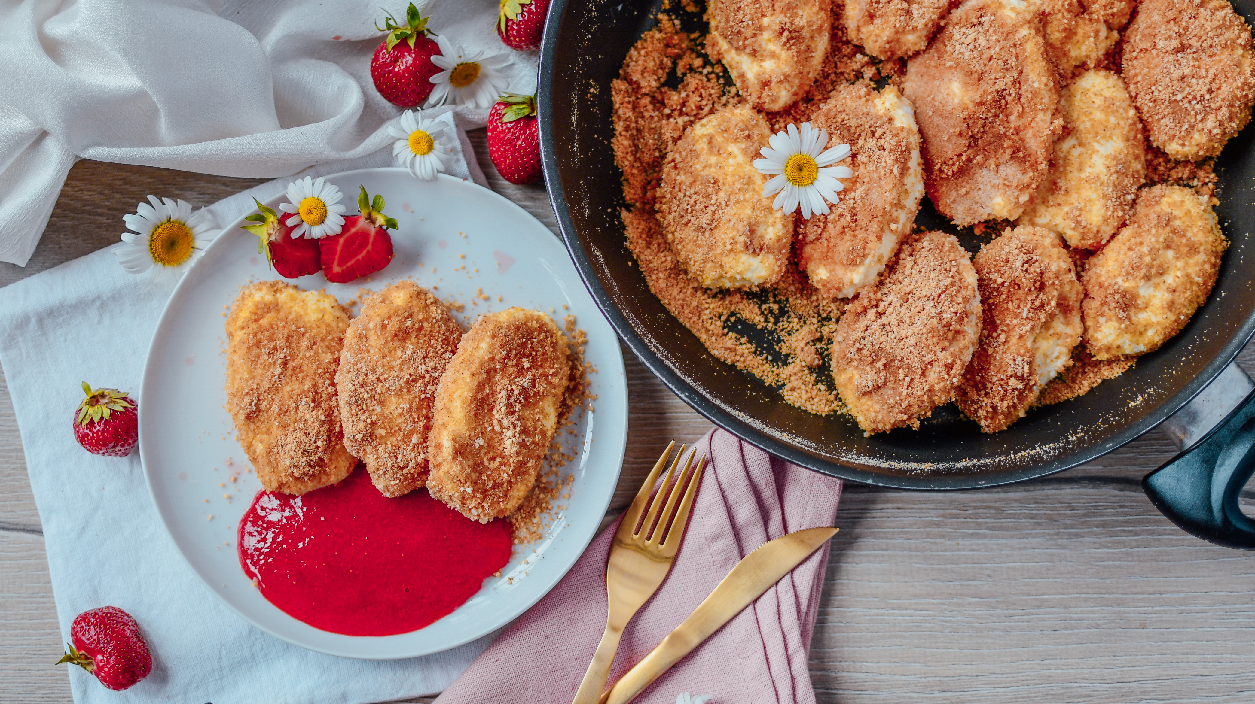 Fitness Topfennockerl mit Erdbeersoße low carb