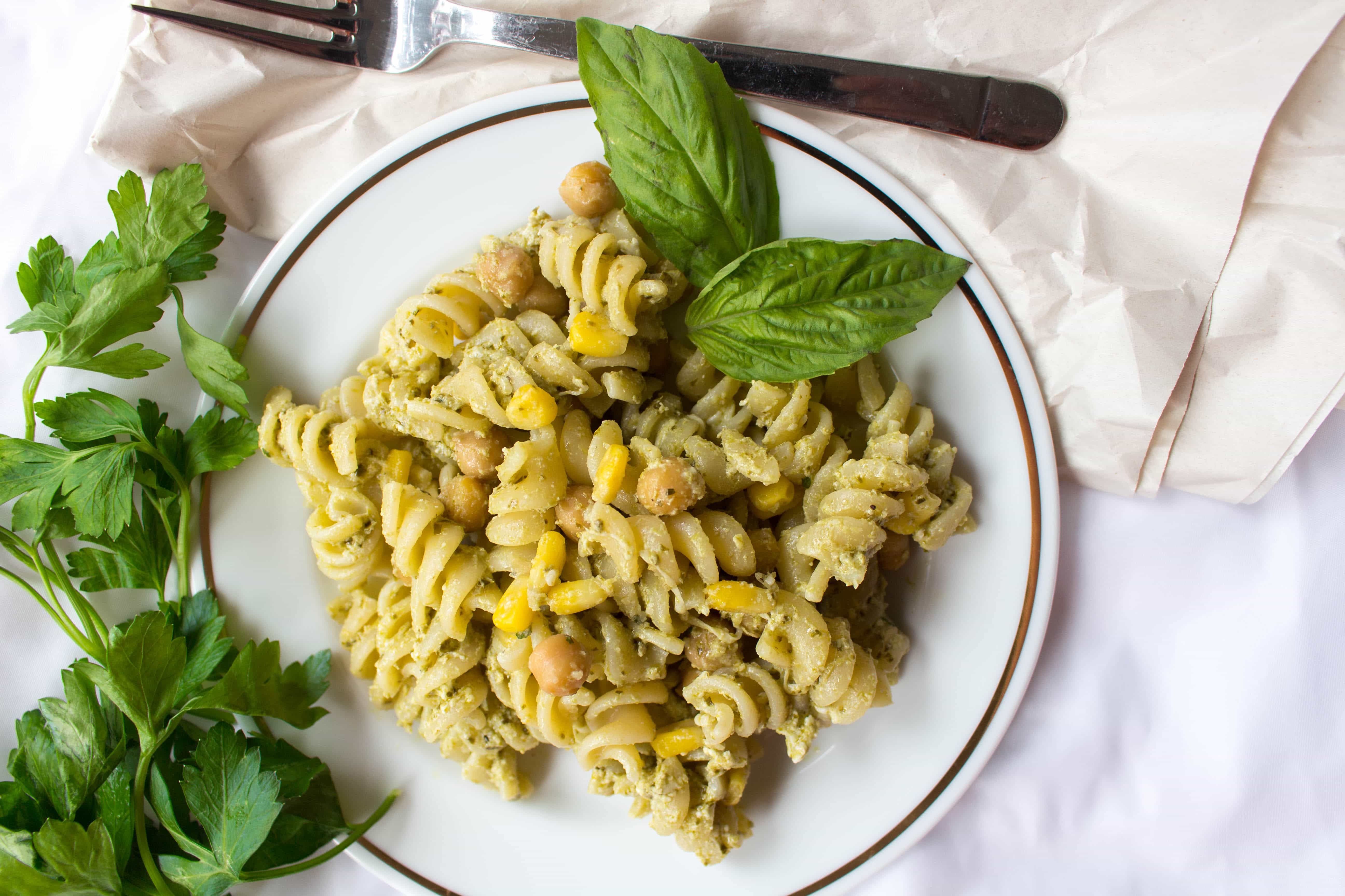 Last Minute Potluck Chickpea Pesto Pasta Carmy Run Eat Travel