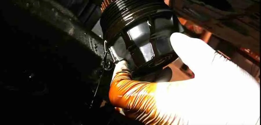How to Change Oil Toyota Camry 2002-2011 - carnes mechanical