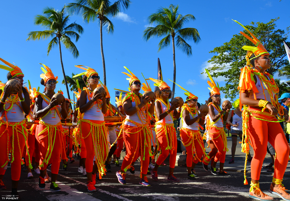 Carnaval de Martinique 2015 le défilé de FortdeFrance Ti' Piment
