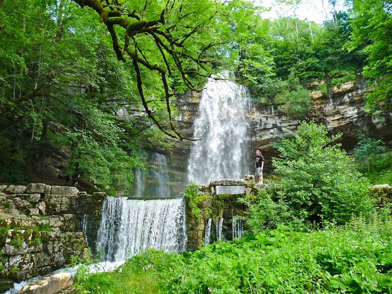 Cascades du Hérisson dans le Jura en campingcar de Routards