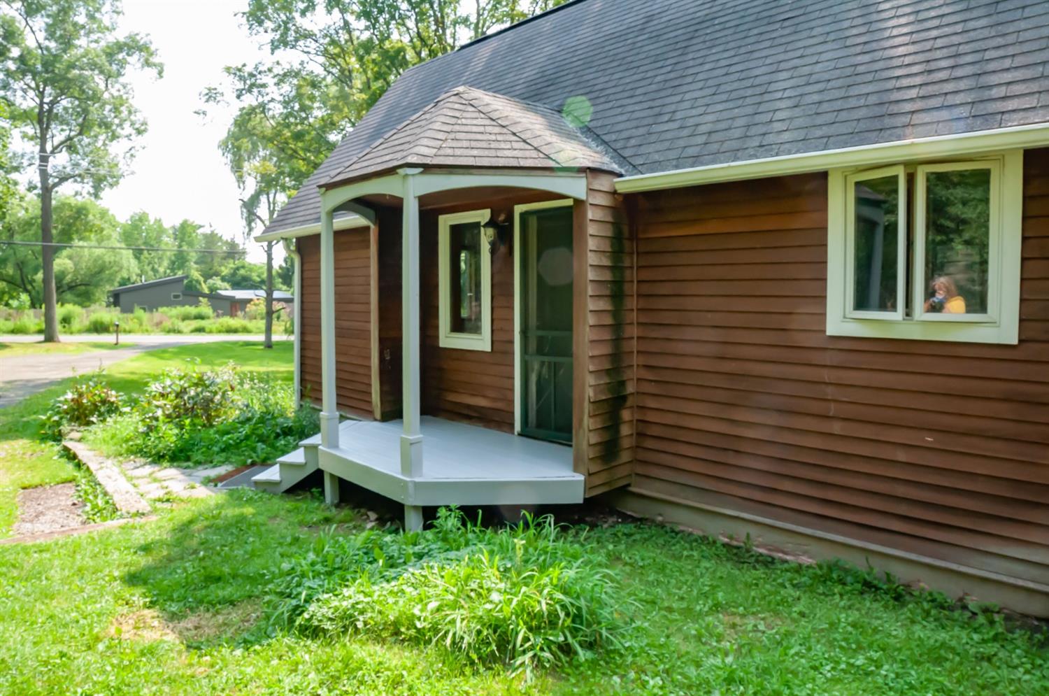 18 Oakcrest Road Carol Bushberg Real Estate