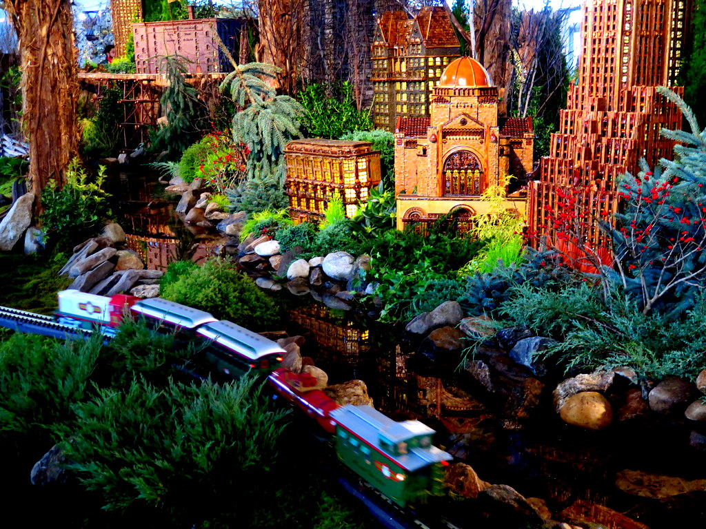 The Holiday Train Show 2019, New York Botanical Garden’s Wintry Season