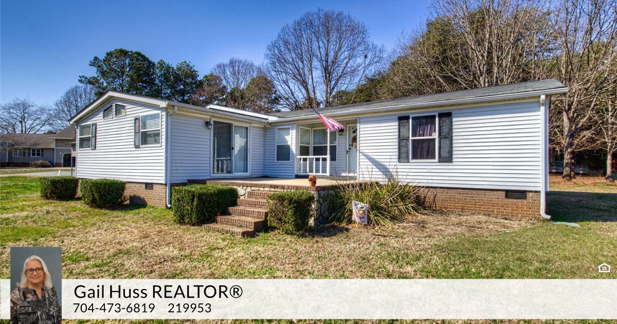 8553 Hagers Ferry Rd, Denver, NC 28037