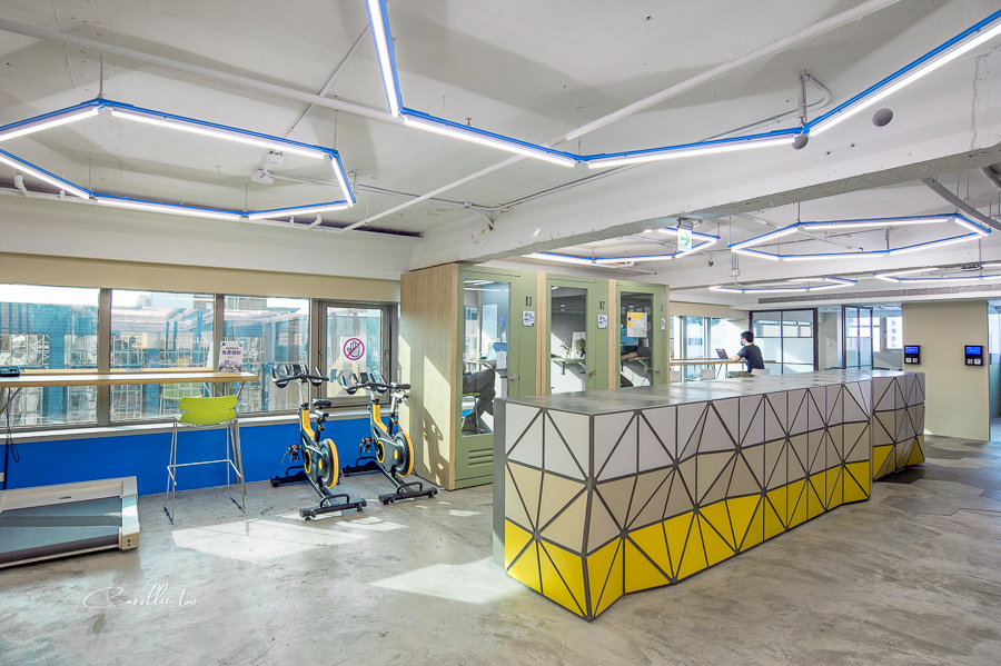 xarehub享聚落｜台北共享空間，透過科技化app線上預約個人共享座位，獨立辦公室會議室&活動場地出租，捷運南京復興