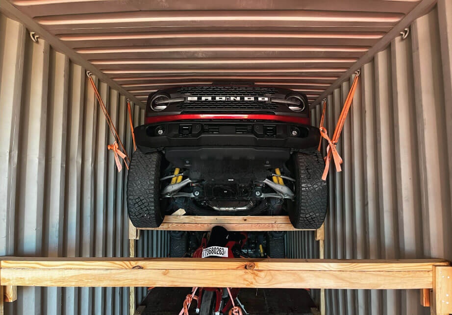 Cars from the USA and Korea Buy a car at auction Manheim, Copart