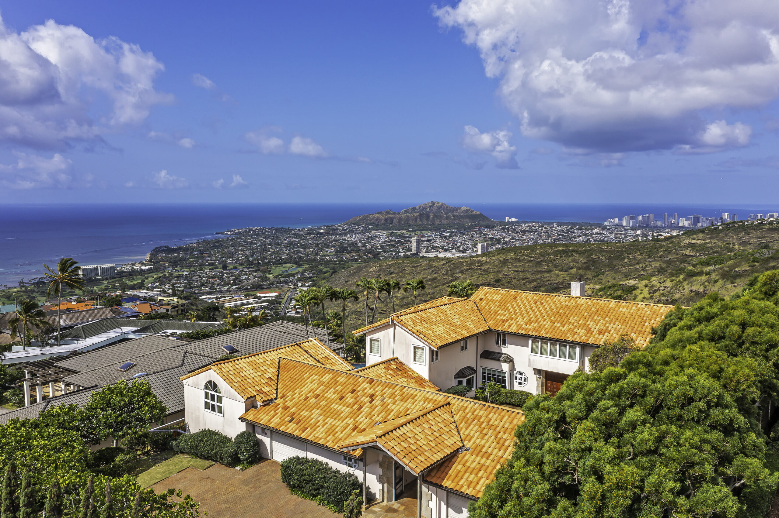 Caron B Realty International Luxury Homes in Hawaii Discover Luxury