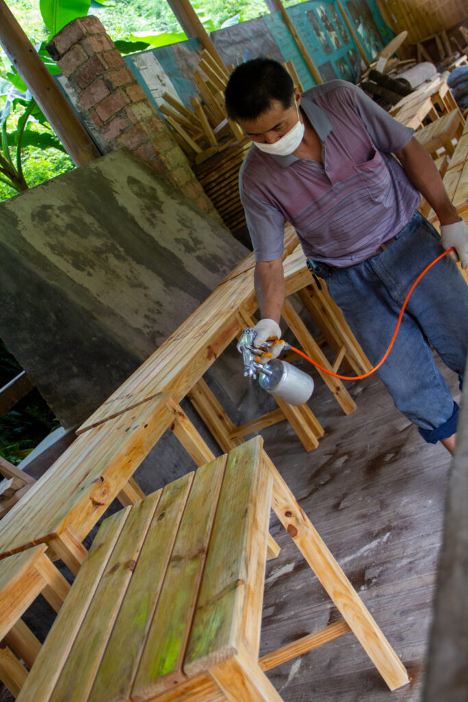 Dubai's 1 Carpenter Company Quality Lithuum Carpenters