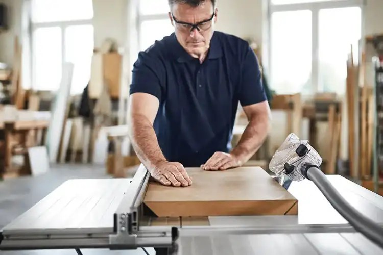 About US Carpenter Abu Dhabi