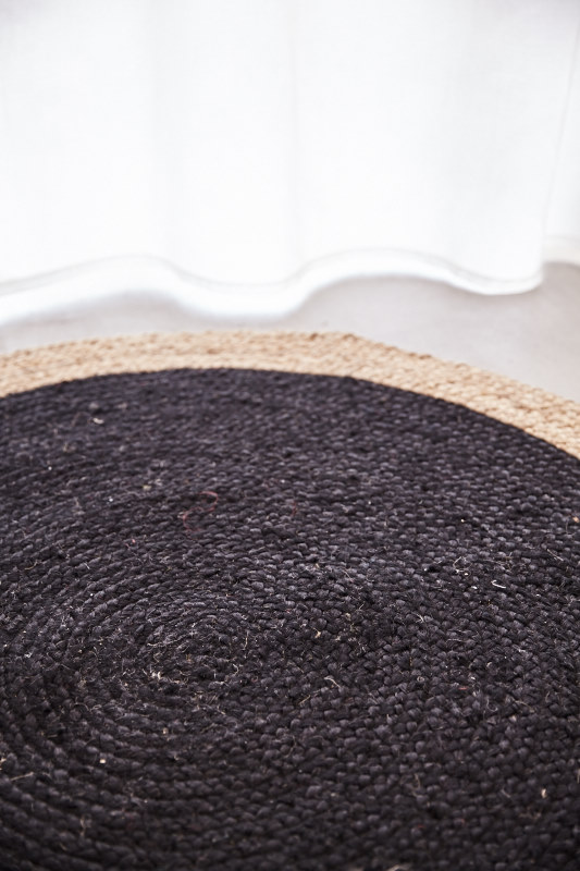 Round Jute Rug Carpet Capers Black and Natural