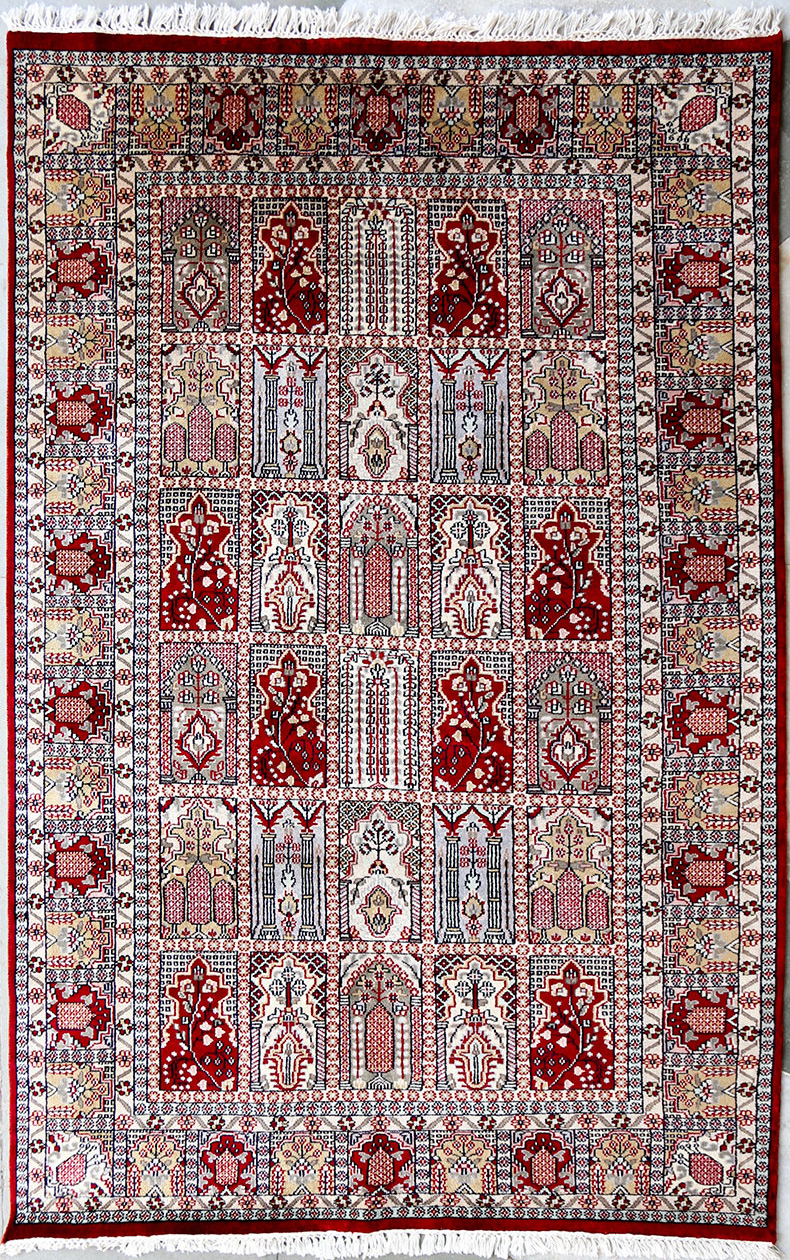 Hand Made Coffee Table Rug With Oriental Geometric Design