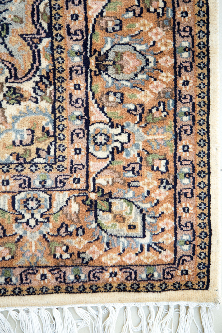 Wool silk coffee table rug with floral design size 6 by 4 with floral