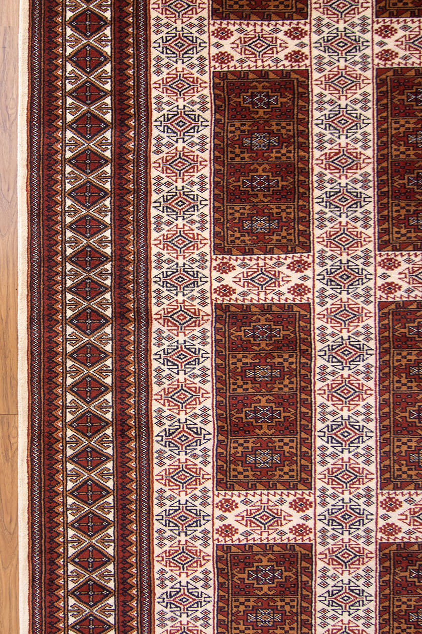 New Zealand pure wool living room rug by Carpets of Kashmir