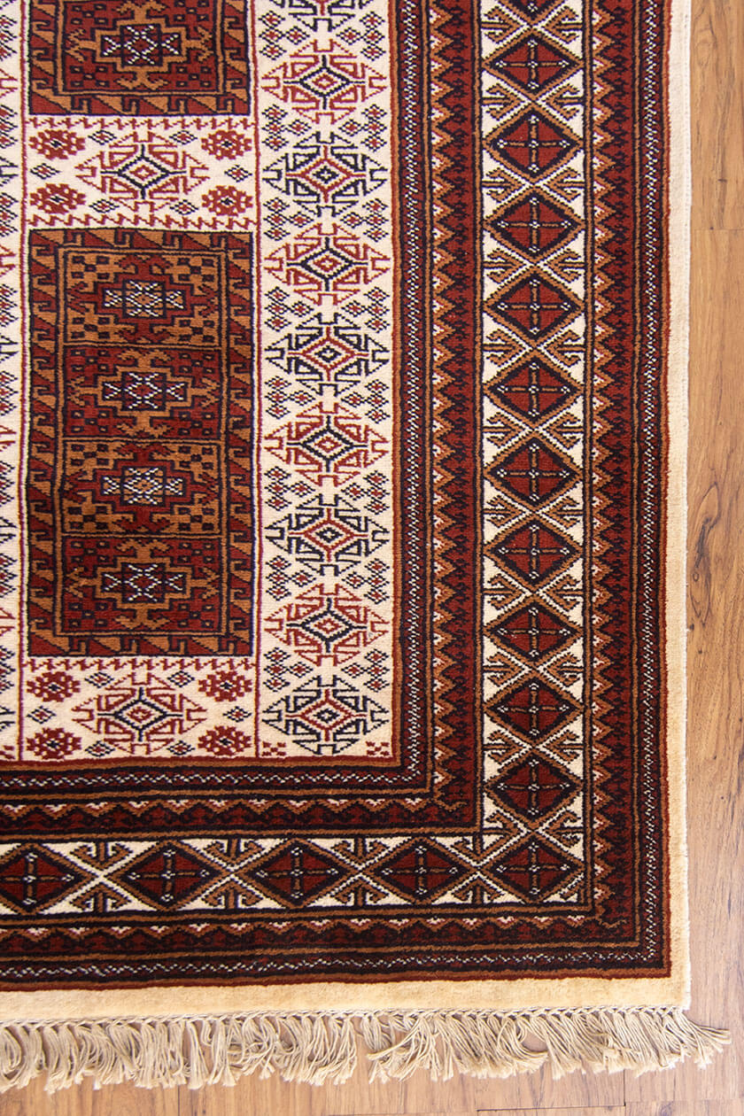 New Zealand pure wool living room rug by Carpets of Kashmir