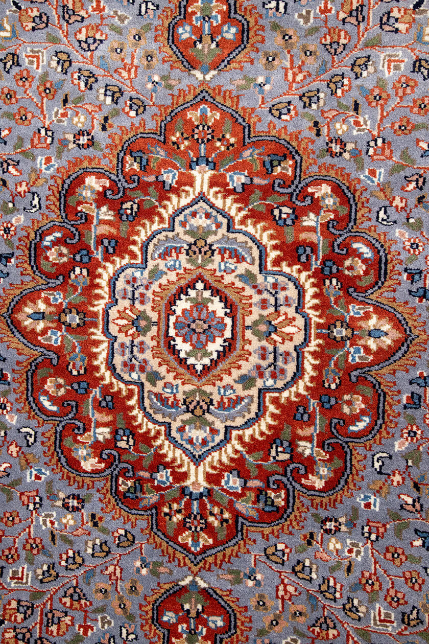 7 by 5 woolsilk coffee table rug handmade and handknotted