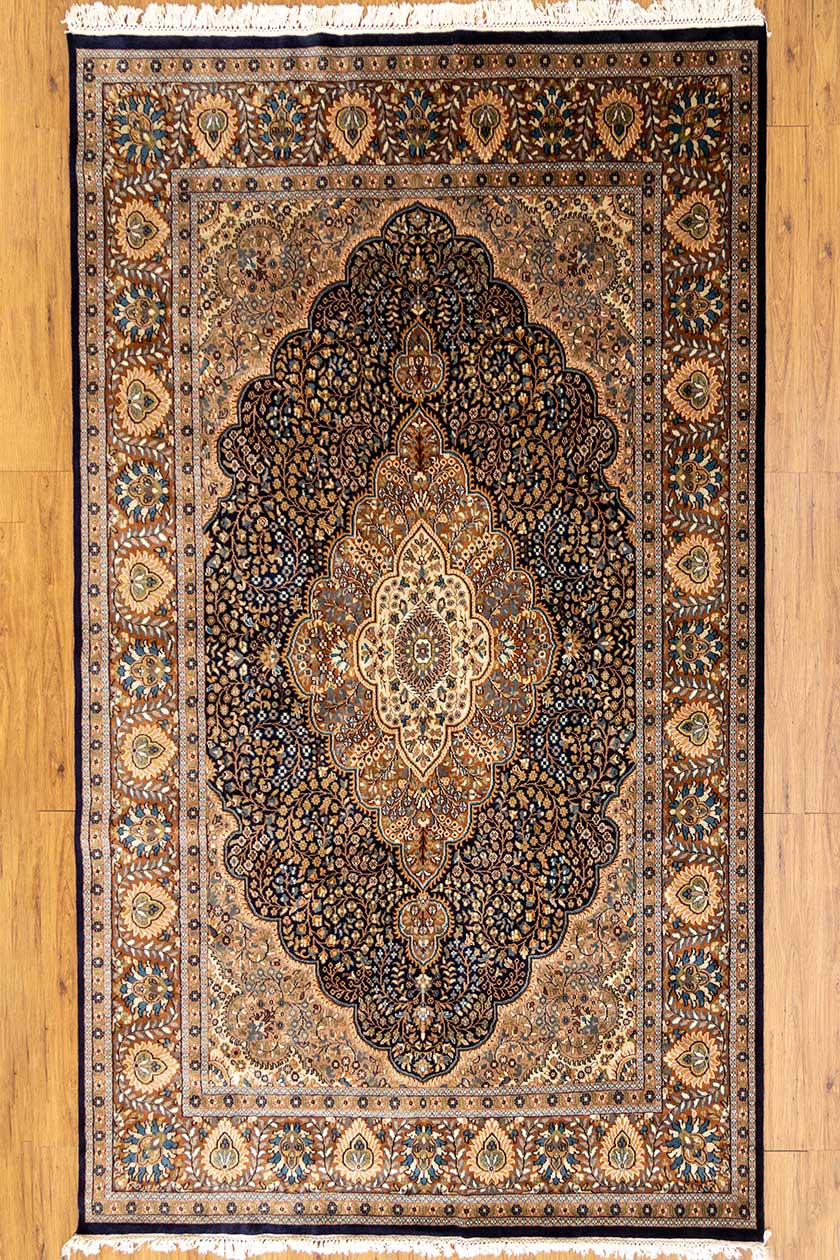 8 by 10 living room hand made rug Made in Kashmir Ready in Stock