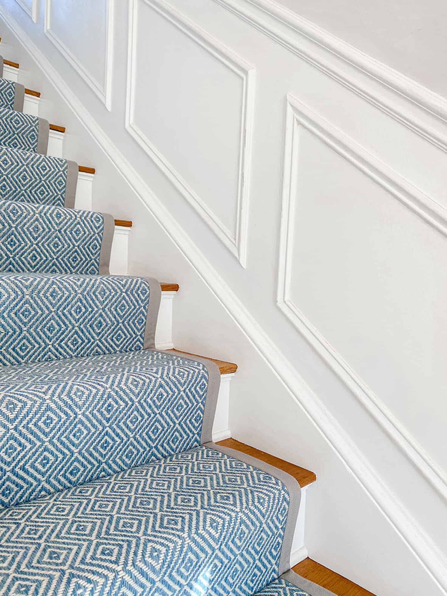 Hollywood vs. Waterfall Stair Runners What’s the Difference?