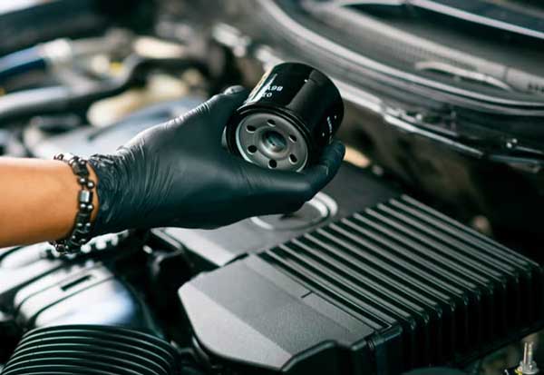 Car Smells Like Burning Oil After Oil Change - ( Causes And Fixes )