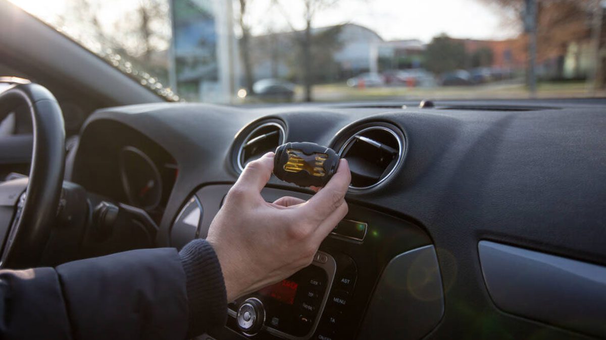 7 Causes of Cars Suddenly Smell Like Poop With Their Solutions!