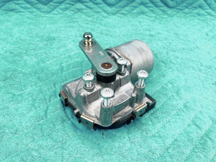 9 Reasons for Tesla Wipers Not Working!