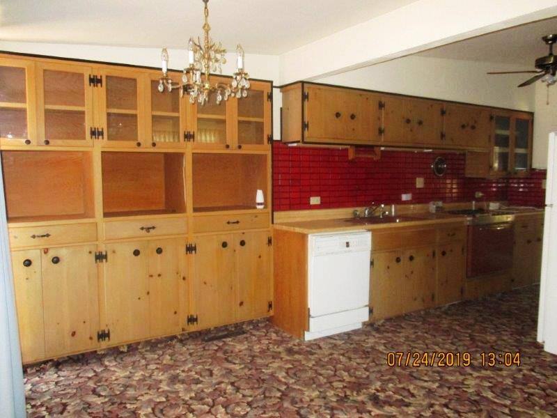 126 East 18th Street, Larned, KS Carr Auction & Real Estate