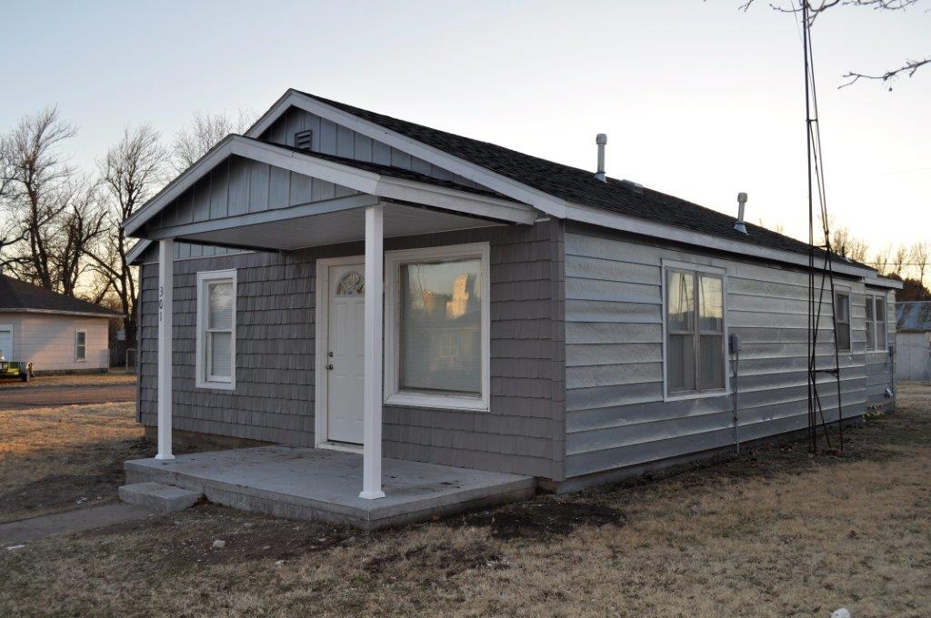 301 7th Street, CLAFLIN, KS Carr Auction & Real Estate