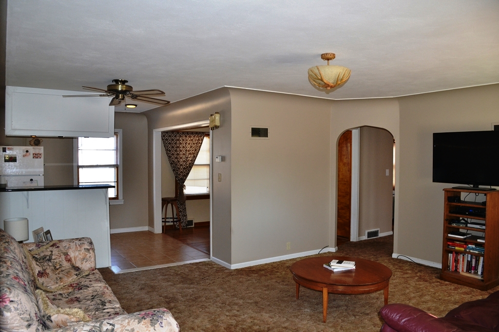 111 Atwood Ave., Kinsley, KS Carr Auction & Real Estate