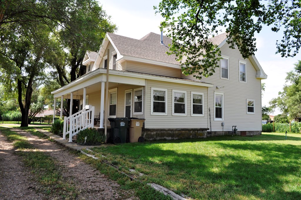 413 Locust, Chase, KS Carr Auction & Real Estate