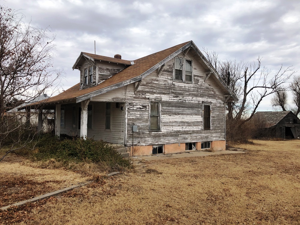 704 and 204 Locust Burdett, KS Carr Auction & Real Estate