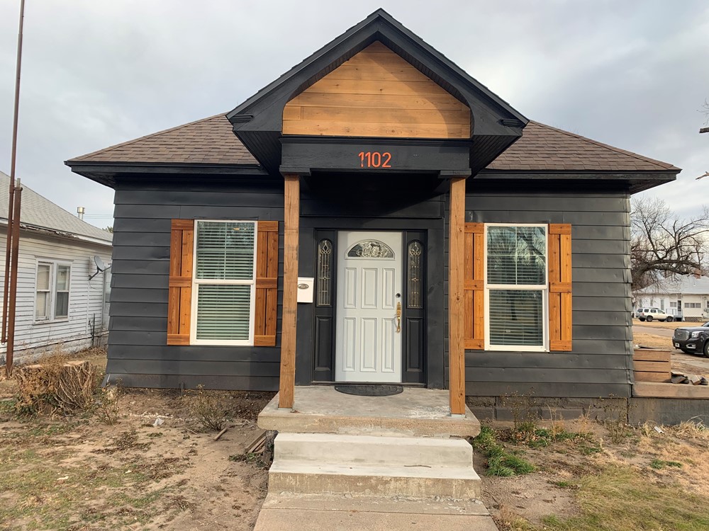 1102 Broadway, Larned, KS Carr Auction & Real Estate