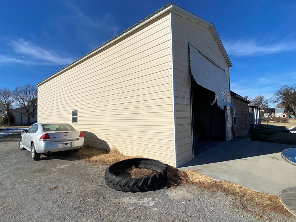 101 LOCUST, BURDETT, KS Carr Auction & Real Estate