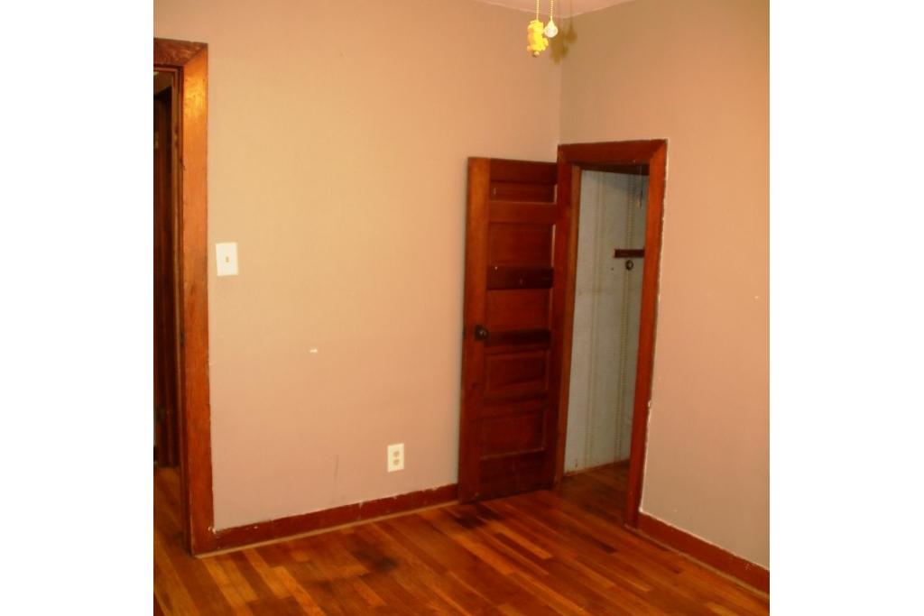 306 N Charles, Holyrood Carr Auction & Real Estate