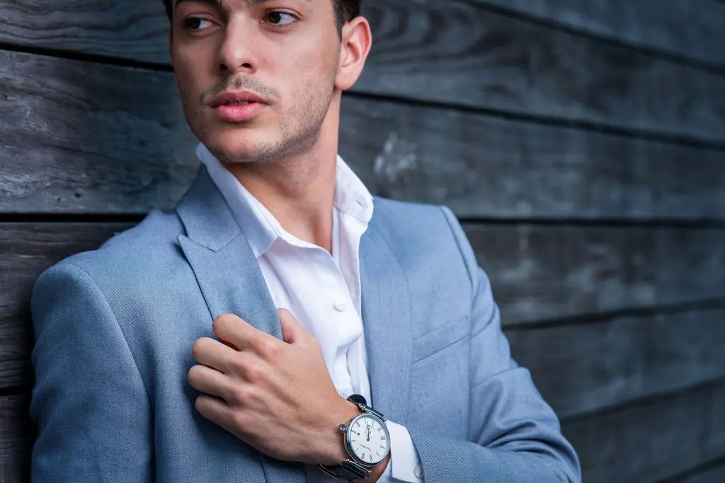 10 Authentic Facts On Which Wrist To Wear A Watch Male? Carriage Hill