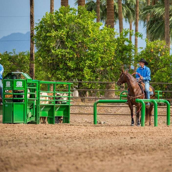 Chute Help Pivoting Adjustable Roping Box CarriLite Corrals