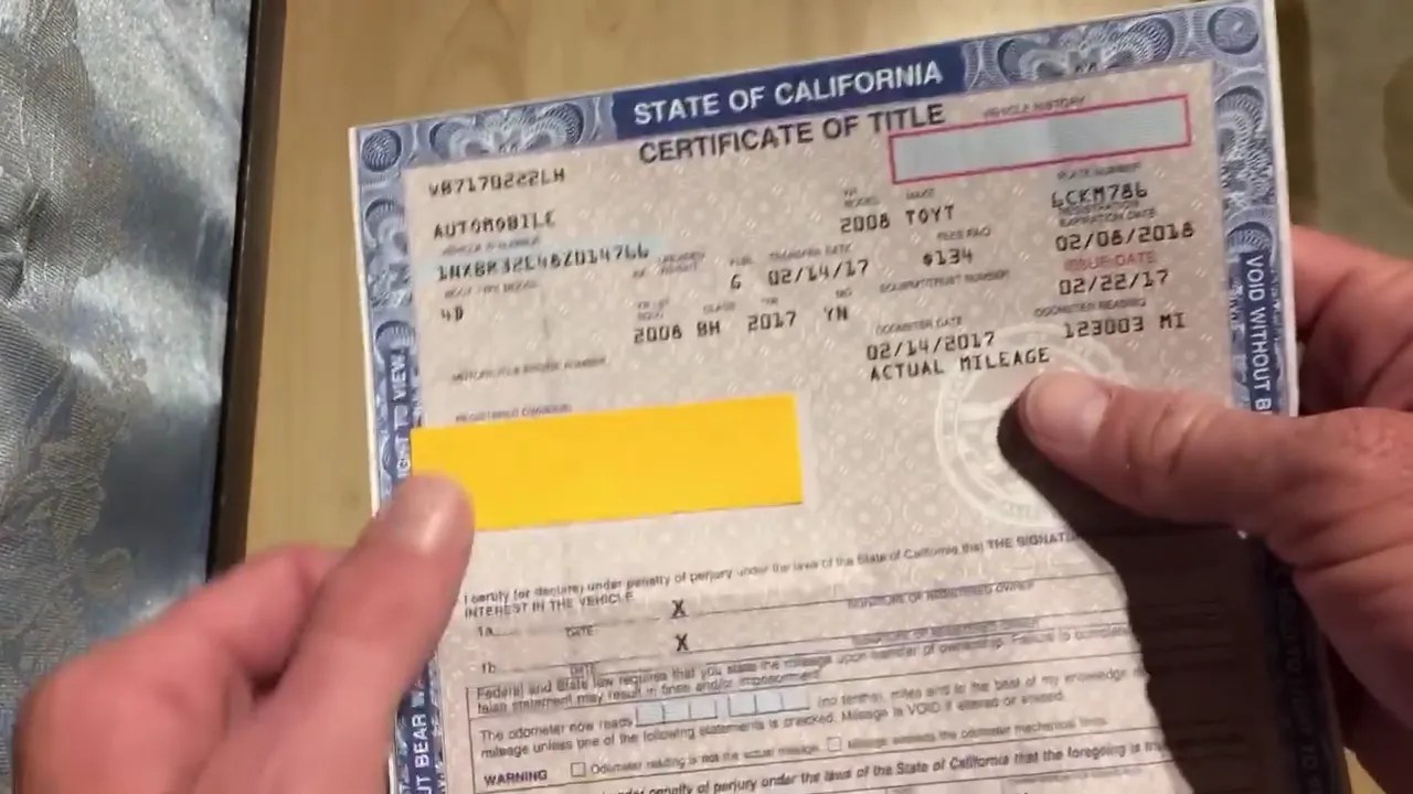 ¿Cómo llenar y firmar un título de carro en California?