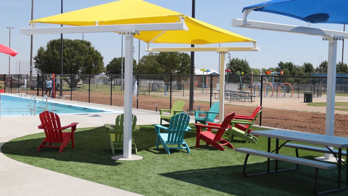 Hennessey Family Fun Aquatic Center Carrothers