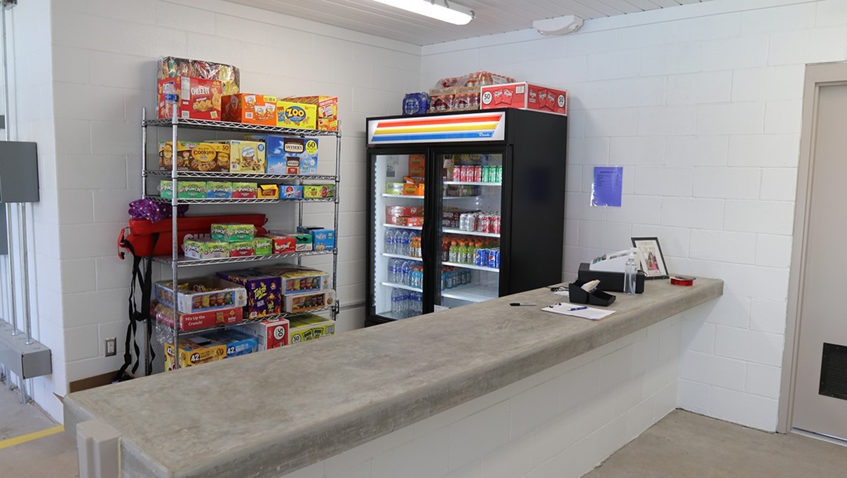 Hennessey Family Fun Aquatic Center Carrothers