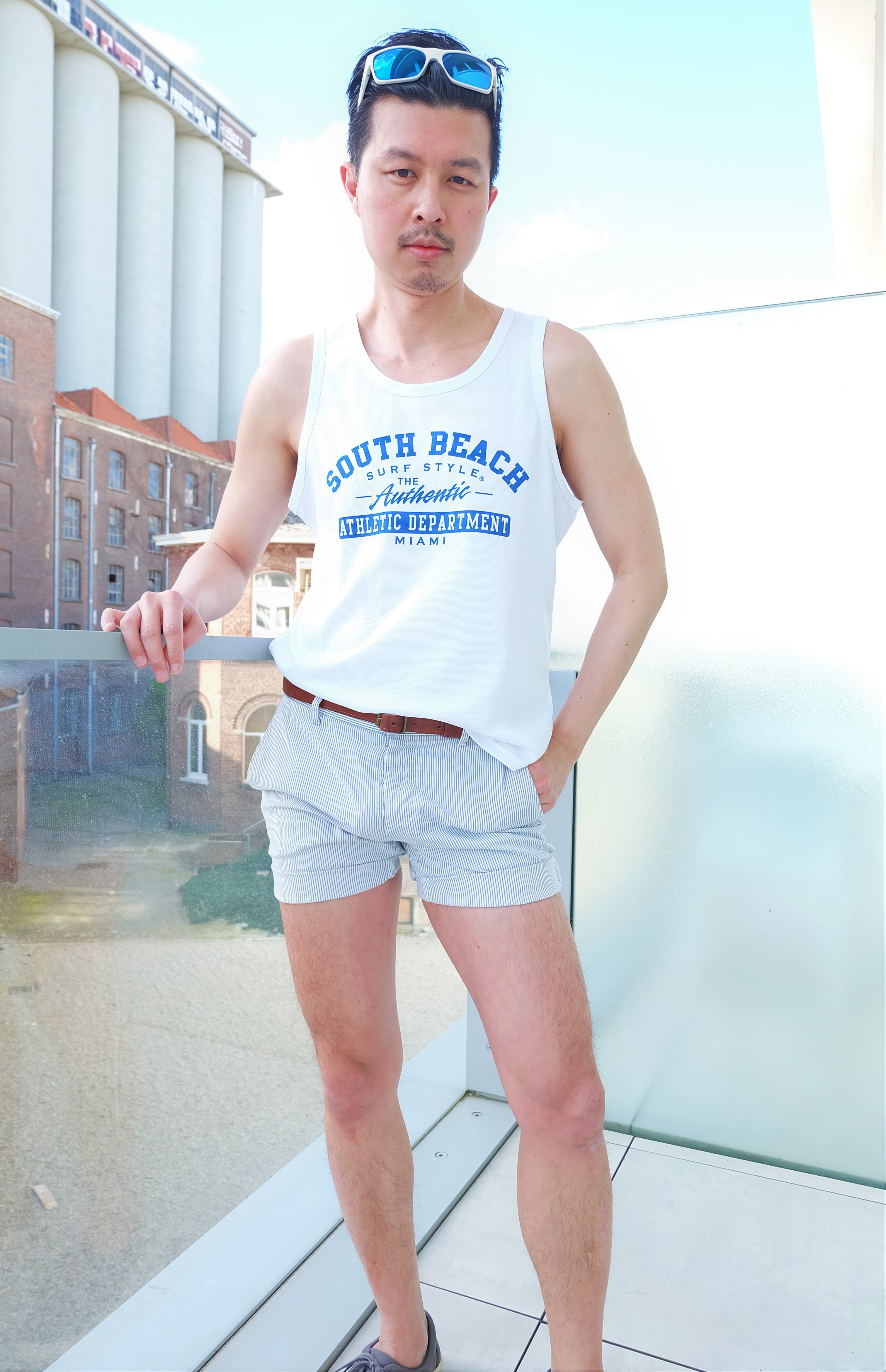 Pinstriped men’s short shorts CARRY IT LIKE HARRY